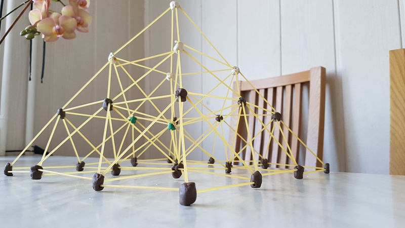 Pijus_7a__piramide